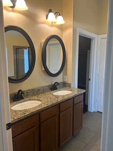 $2,450 | 17115 Williams Oak Drive, Cypress, TX 77433