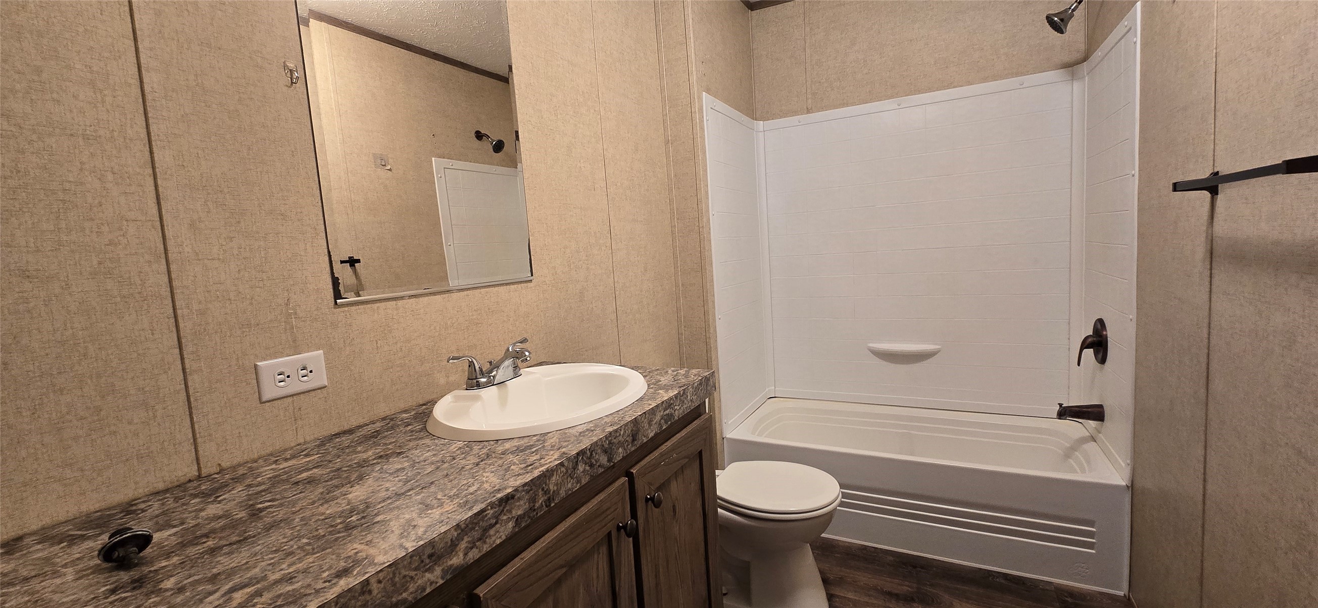 30605 Nichols Sawmill Road Magnolia, TX 77355 - Photo 7 of 10 Guest bath