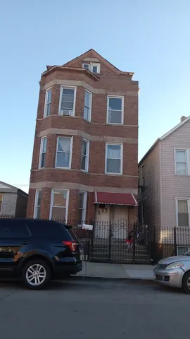 $699,900 | 2335 West 21st Street, Chicago, IL 60608