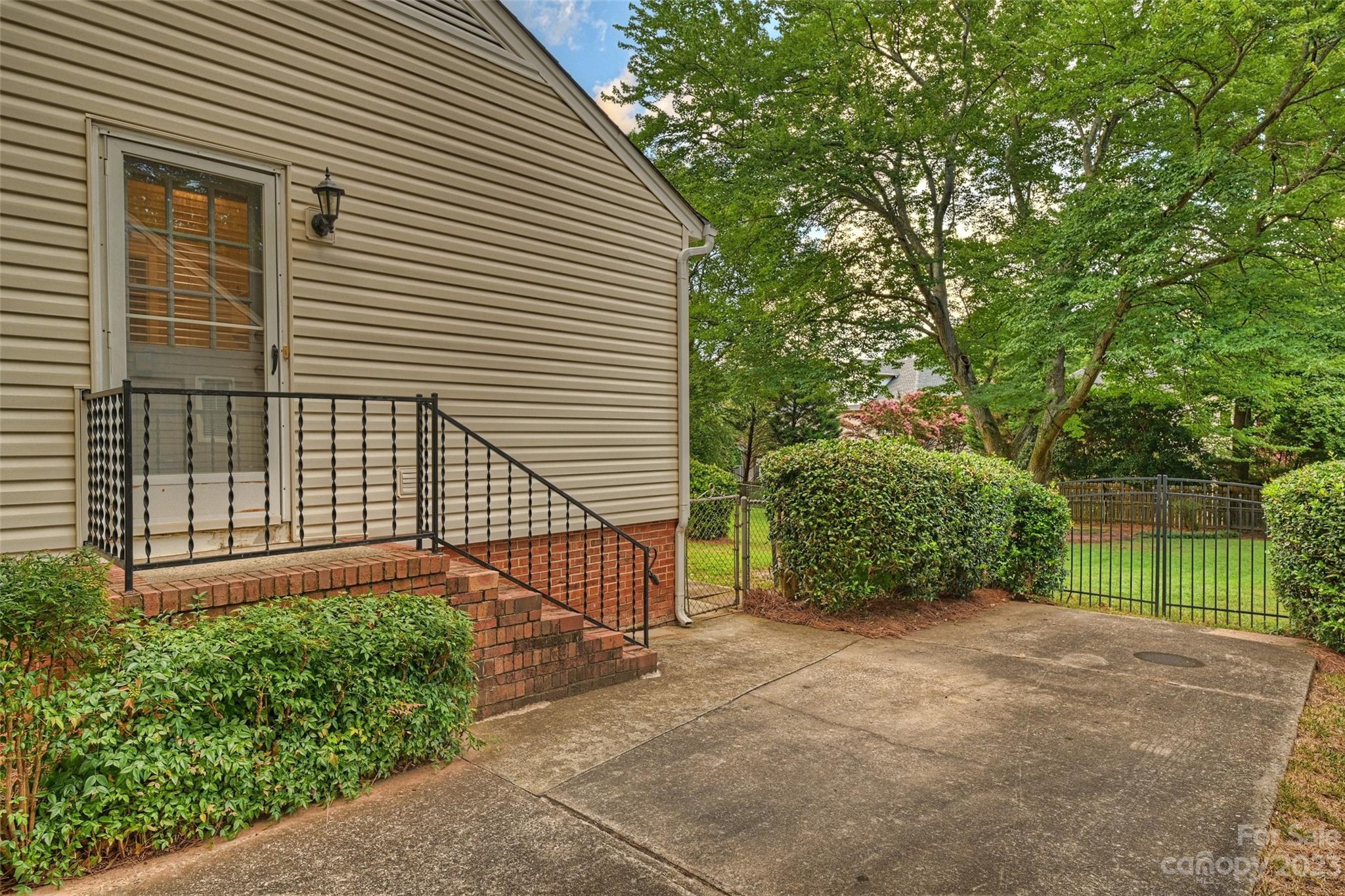 7619 Whistlestop Road Charlotte, NC 28210 - Photo 29 of 35 Gallery Image 29