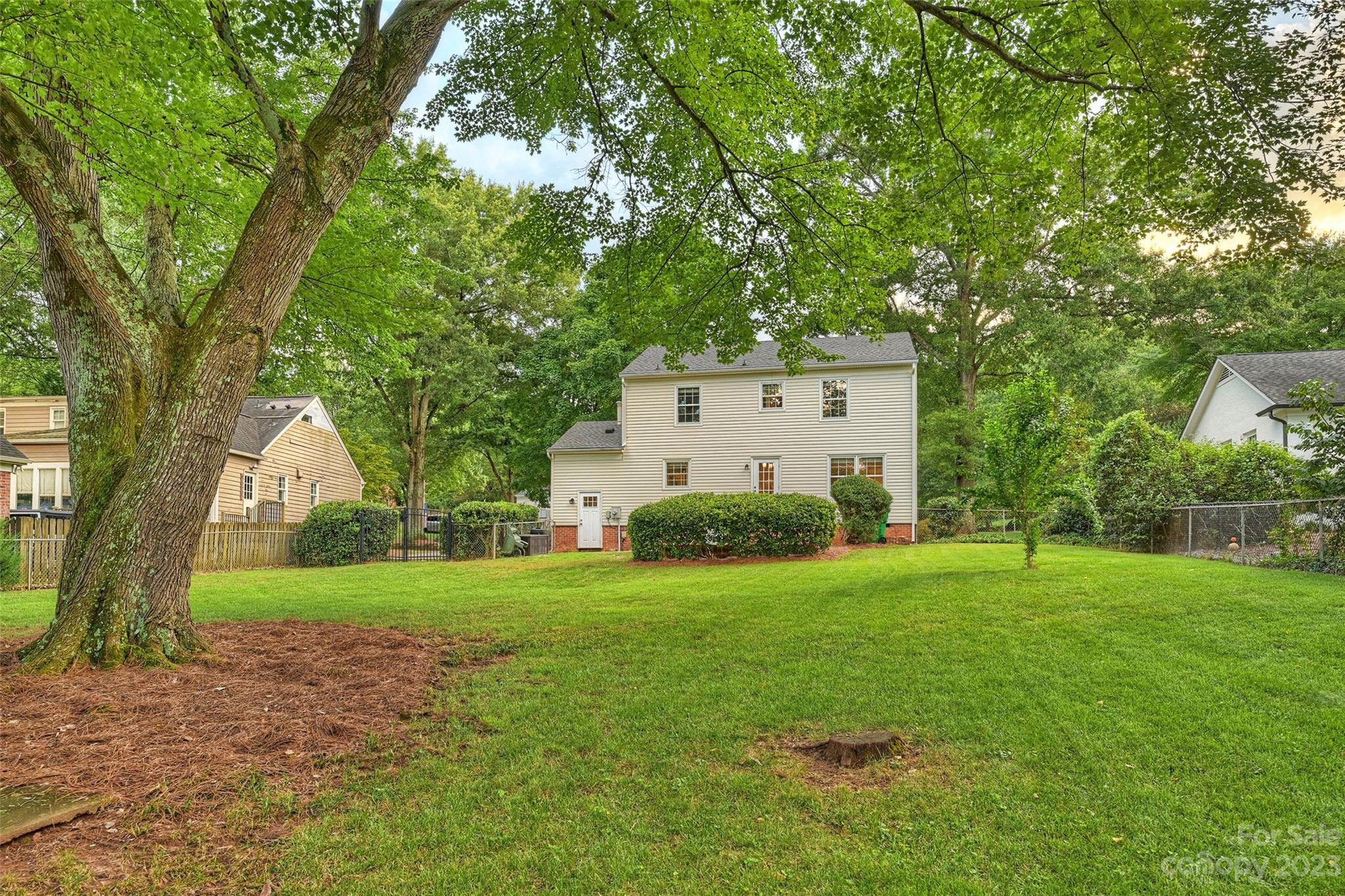 7619 Whistlestop Road Charlotte, NC 28210 - Photo 34 of 35 Gallery Image 34