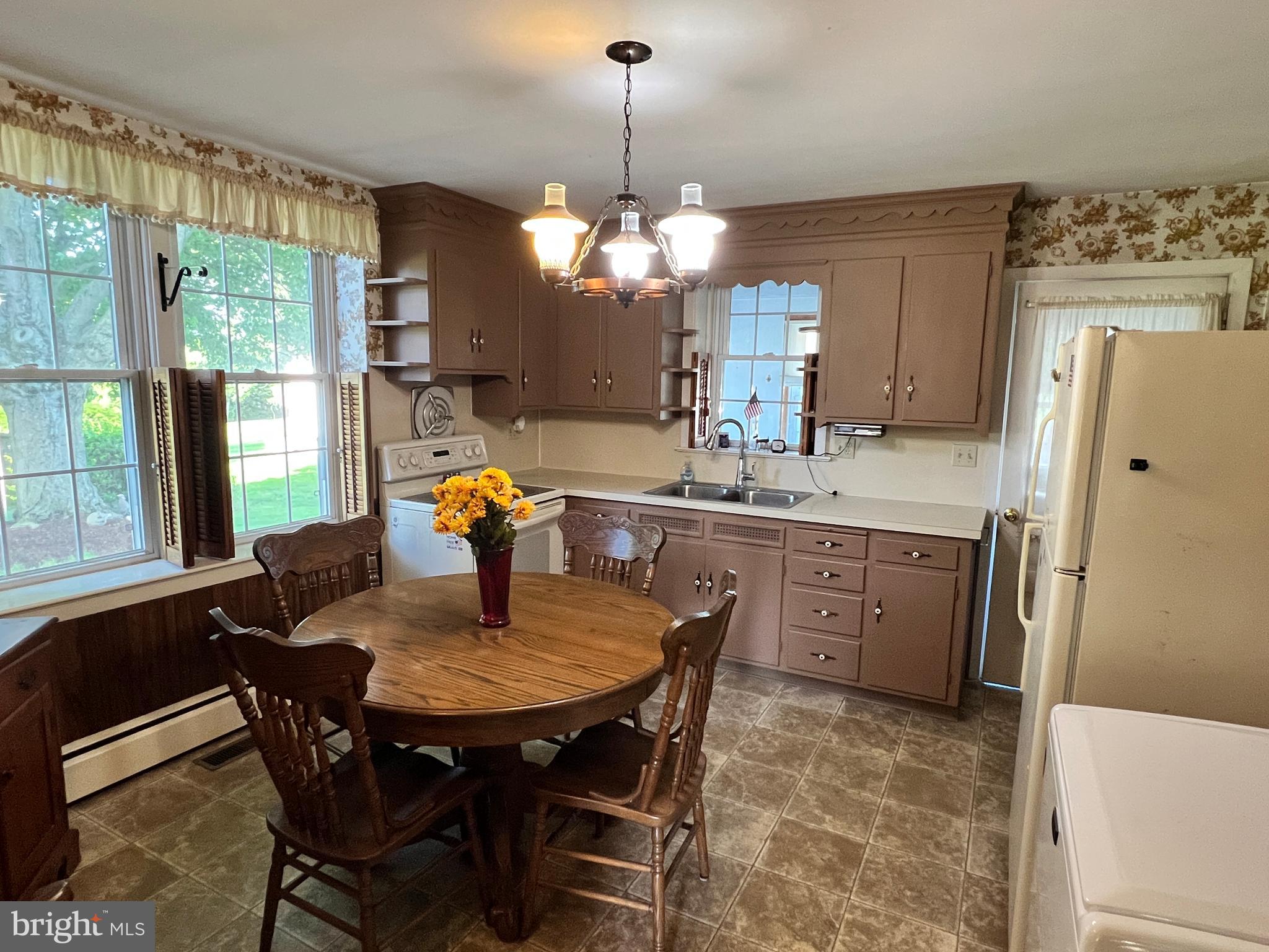 252 Doe Run Road Manheim, PA 17545 - Photo 7 of 32