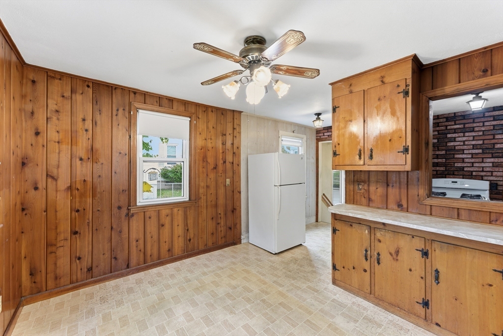 97 Lancaster Street Springfield, MA 01118 - Photo 13 of 42 Gallery Image 13