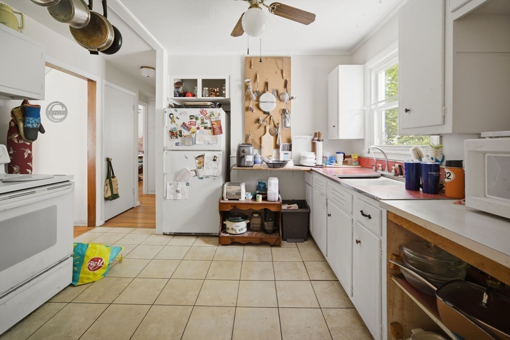 149 Old Farm Road Springfield, MA 01119 - Photo 12 of 23