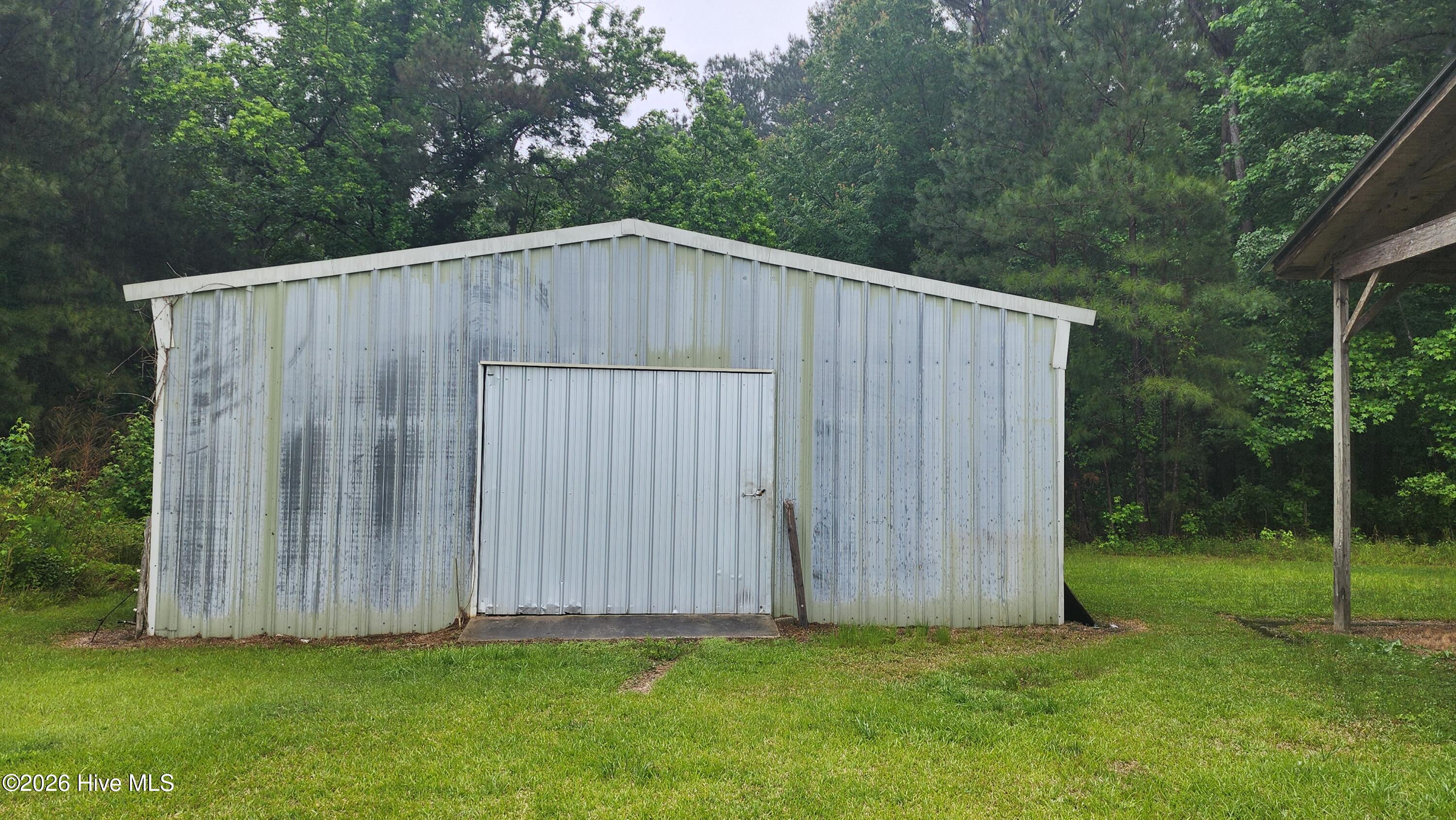 581 Hallsboro Road Clarkton, NC 28433 - Photo 3 of 16 Metal building 2