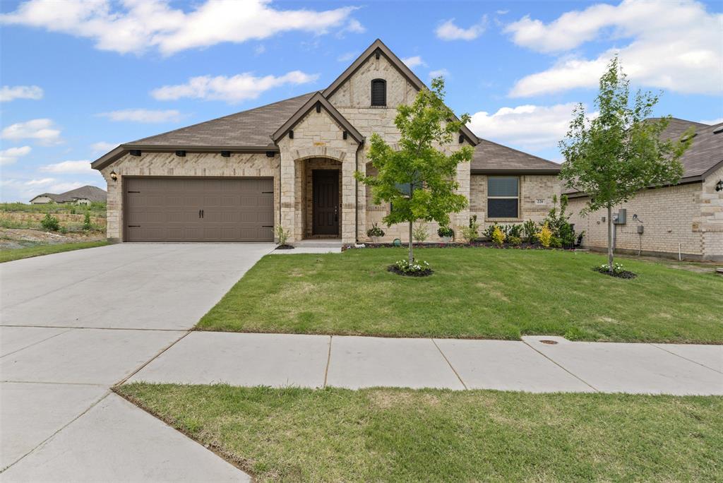 220 Shepards Street Godley, TX 76044 - Photo 4 of 37