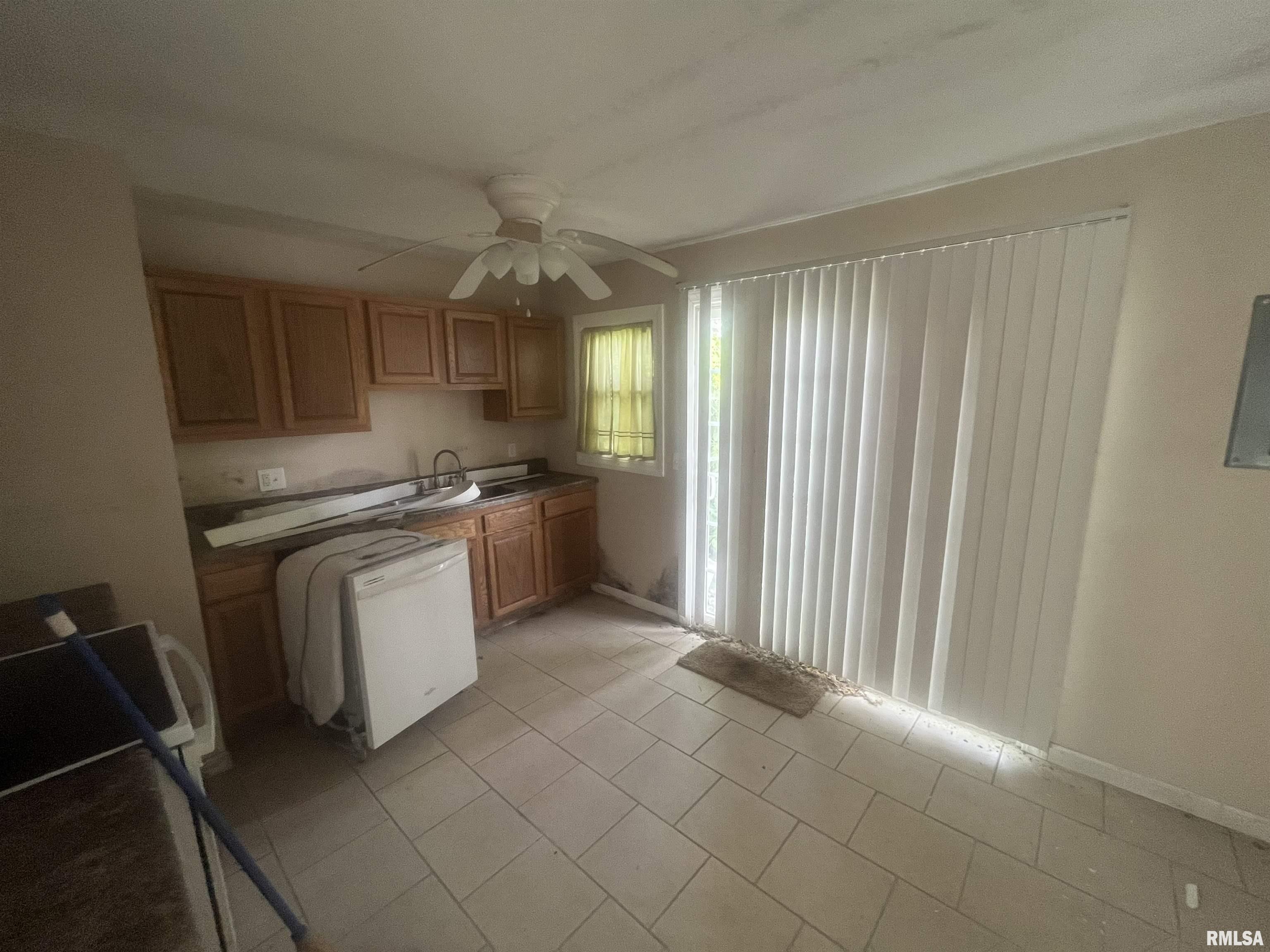 2335 Ramsey Road Springfield, IL 62702 - Photo 5 of 6
