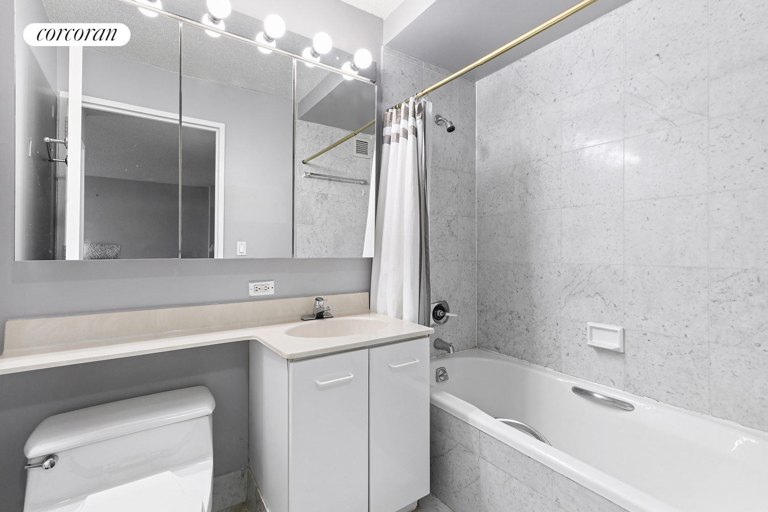 2 South End Avenue, Unit 3M Manhattan, NY 10280 - Photo 7 of 22