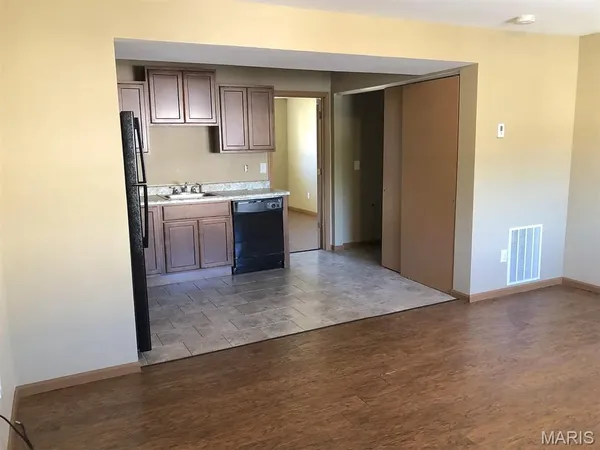 $825 | 2619 Sierra Drive, Unit 2, Belleville, IL 62221