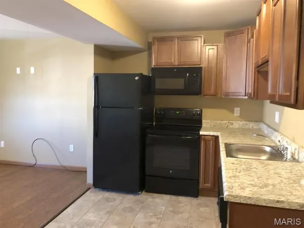 $825 | 2619 Sierra Drive, Unit 2, Belleville, IL 62221