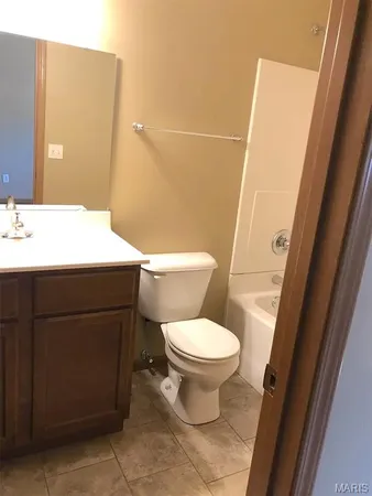 $825 | 2619 Sierra Drive, Unit 2, Belleville, IL 62221