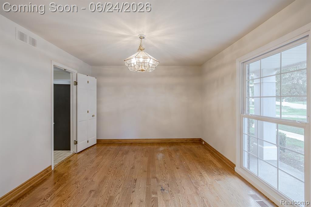 710 Basswood Drive Rochester Hills, MI 48309 - Photo 7 of 42