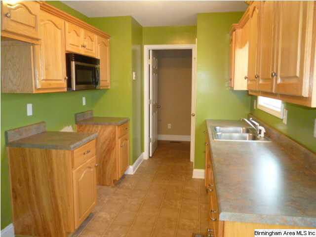 1509 Thomas Road Warrior, AL 35180 - Photo 4 of 12