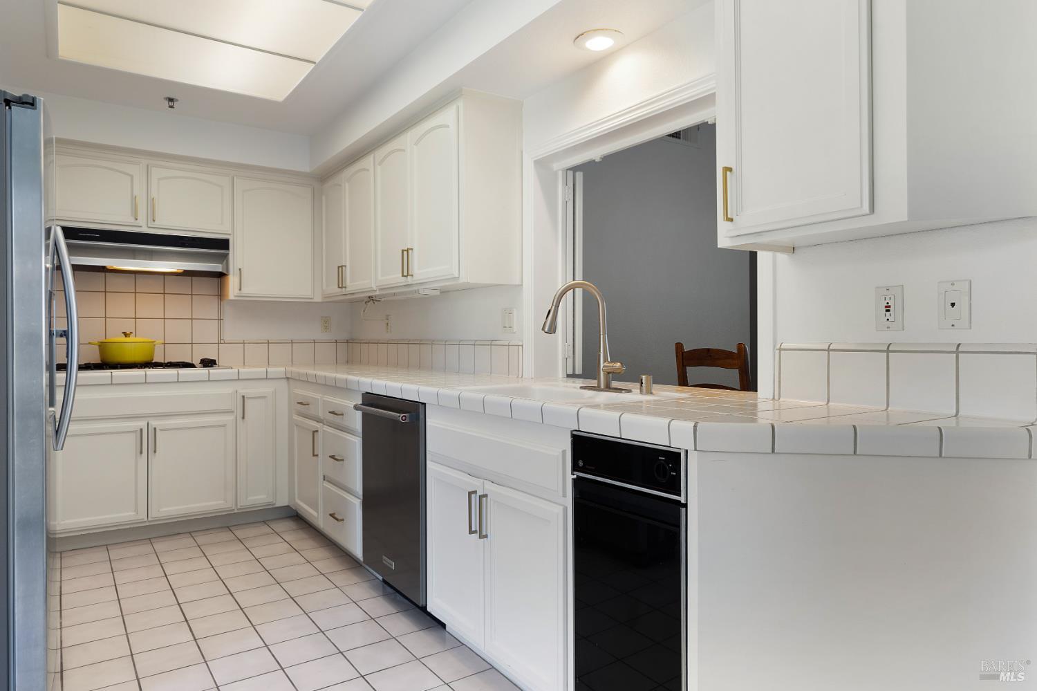 2015 Stonefield Lane Santa Rosa, CA 95403 - Photo 6 of 44