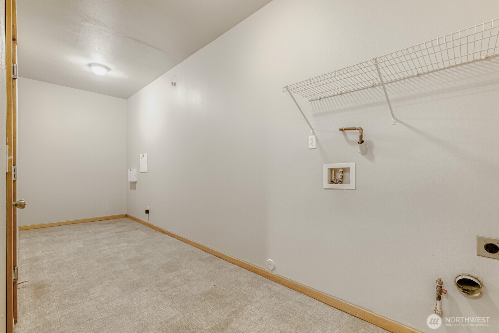 2480 Southwest Webster Street Seattle, WA 98106 - Photo 15 of 20