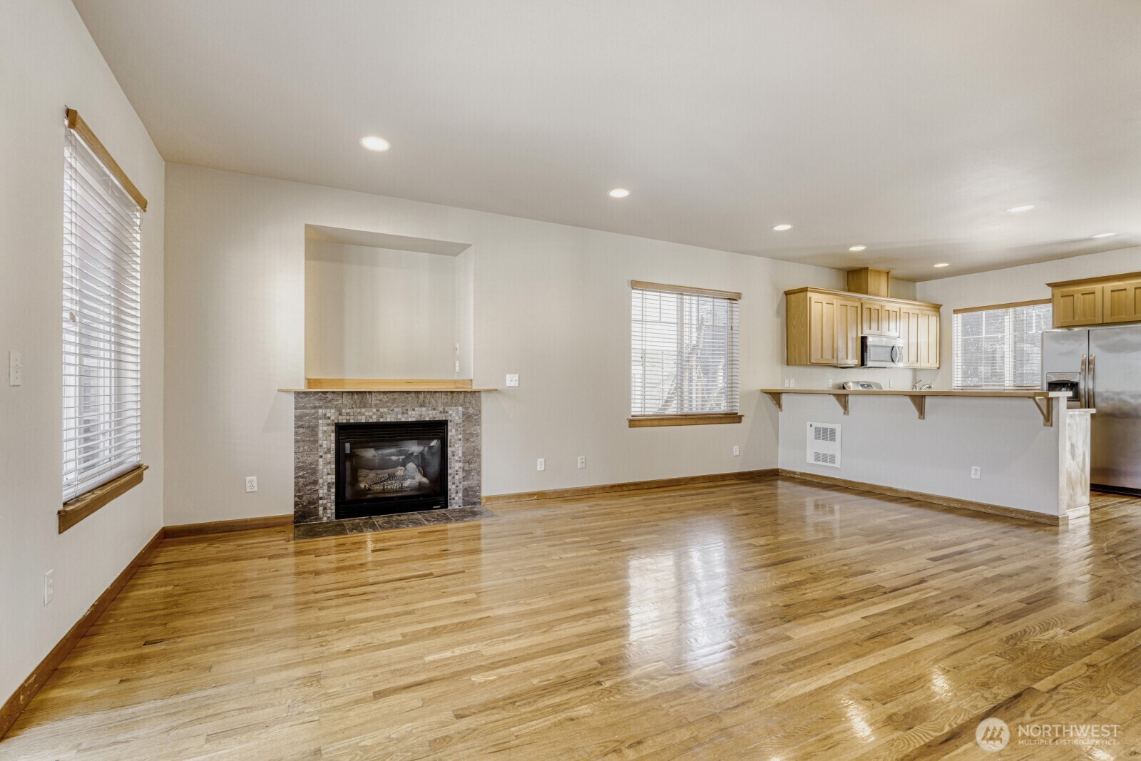 2480 Southwest Webster Street Seattle, WA 98106 - Photo 2 of 20