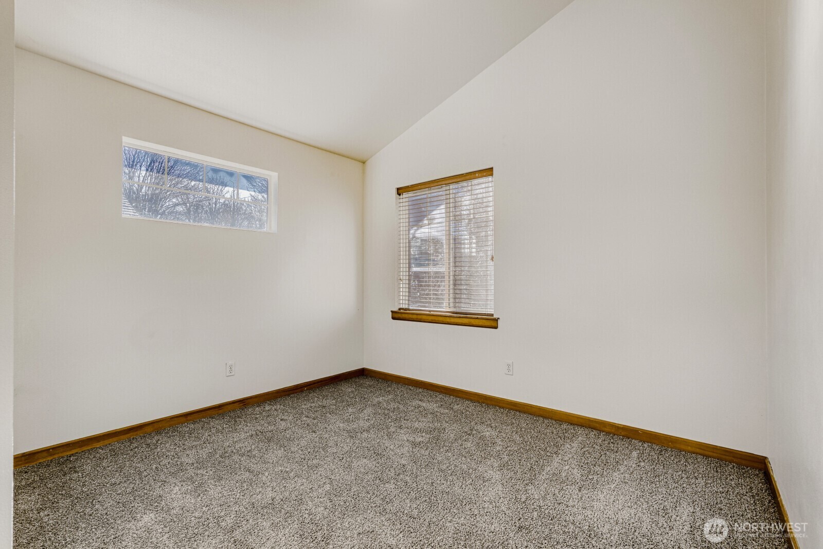 2480 Southwest Webster Street Seattle, WA 98106 - Photo 10 of 20