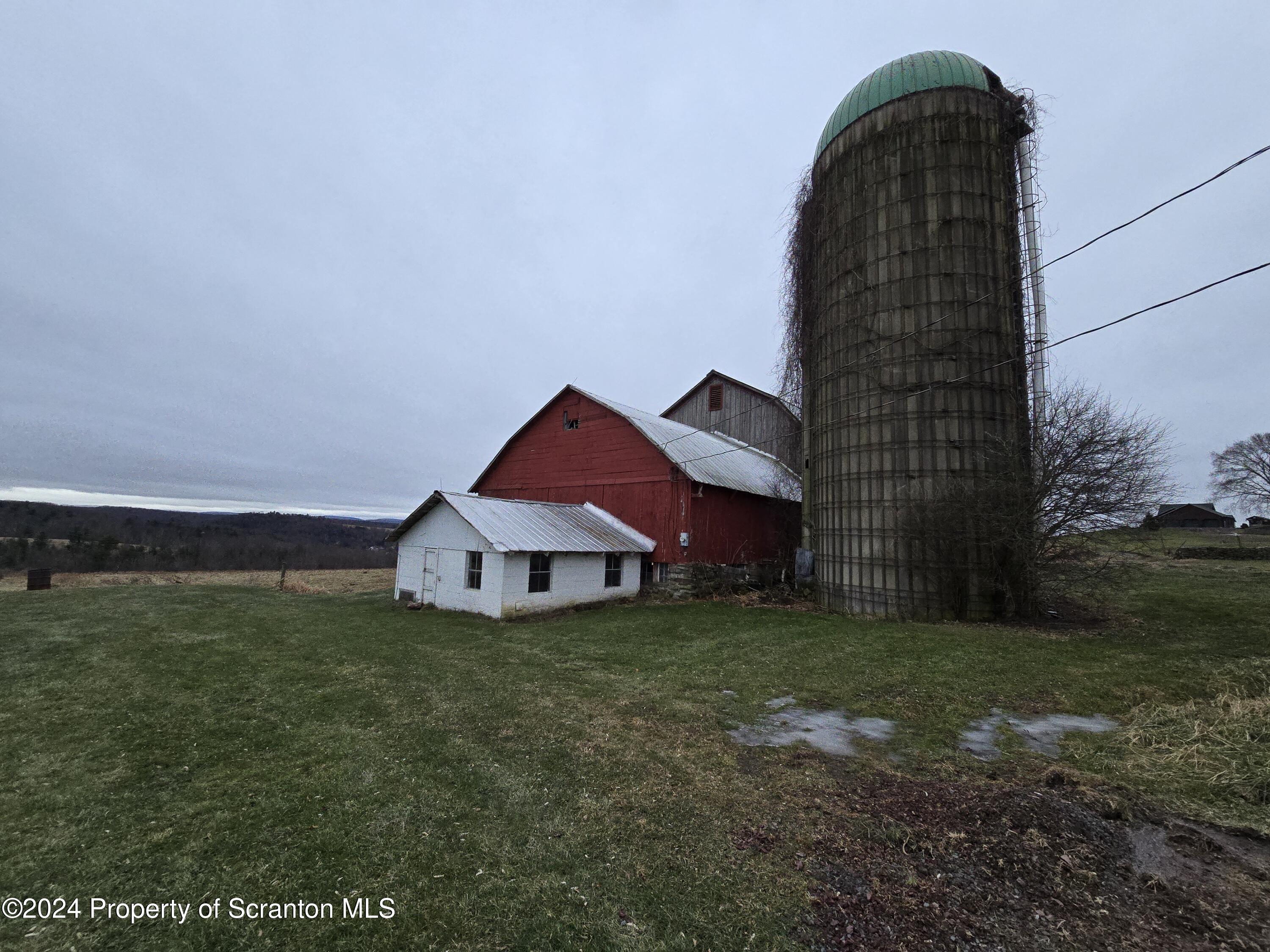 262 Spencer Hill Road Nicholson, PA 18446 - Photo 8 of 42 20241216_160939