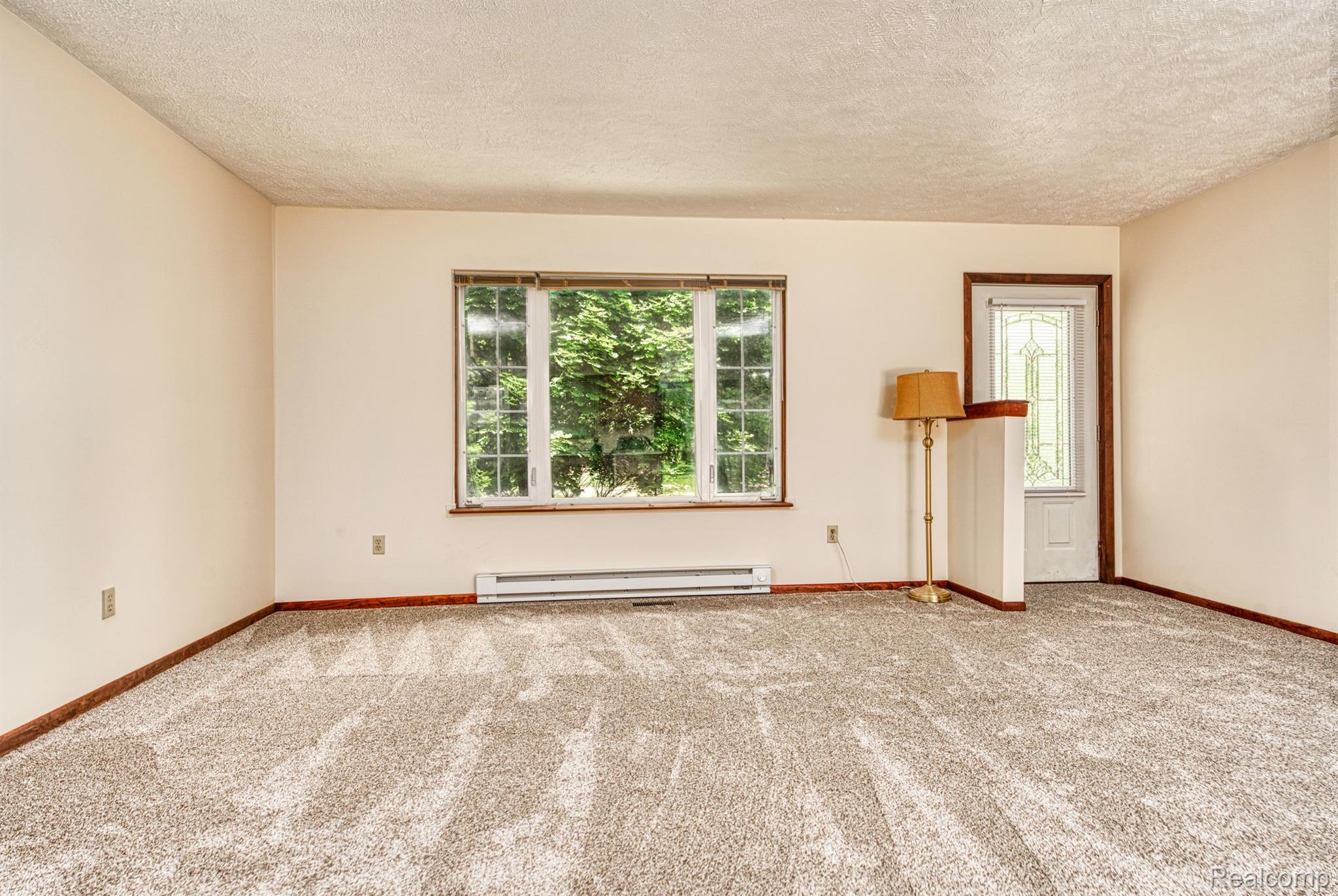 10111 Judd Road Fowlerville, MI 48836 - Photo 4 of 20 Gallery Image 4