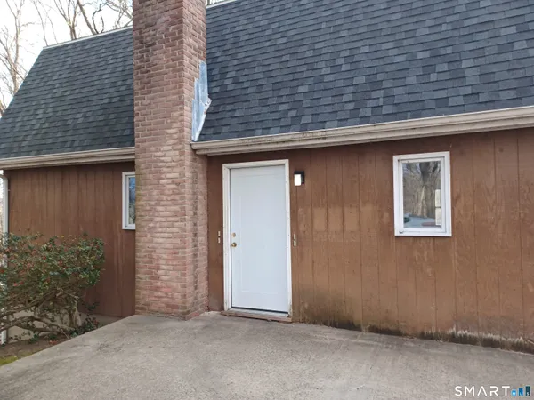 $1,200 | 56 Wakelee Avenue, Unit 70D, Shelton, CT 06484