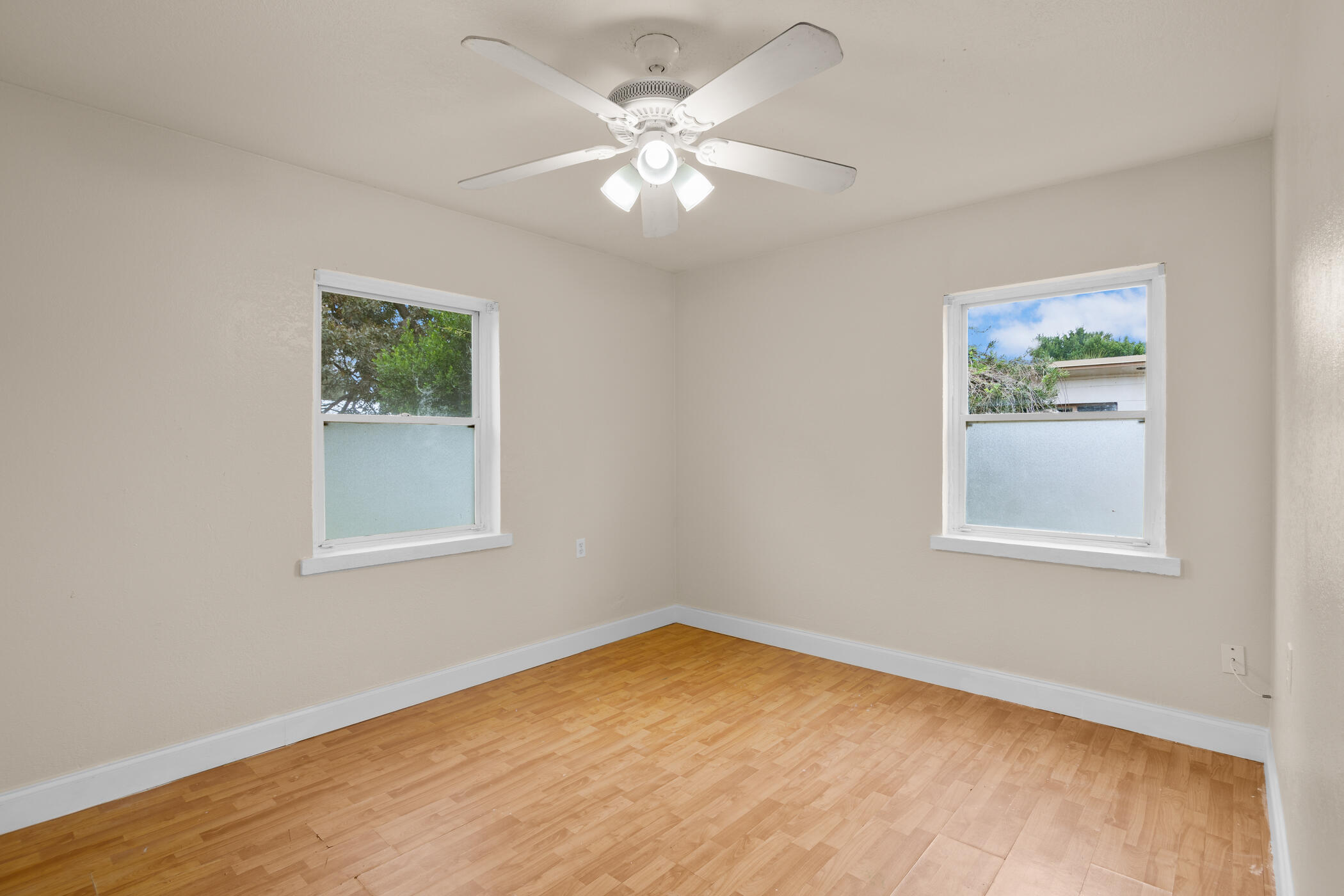 228 Beverly Road Cocoa, FL 32922 - Photo 12 of 18 228 Beverly Rd Master Bedroom