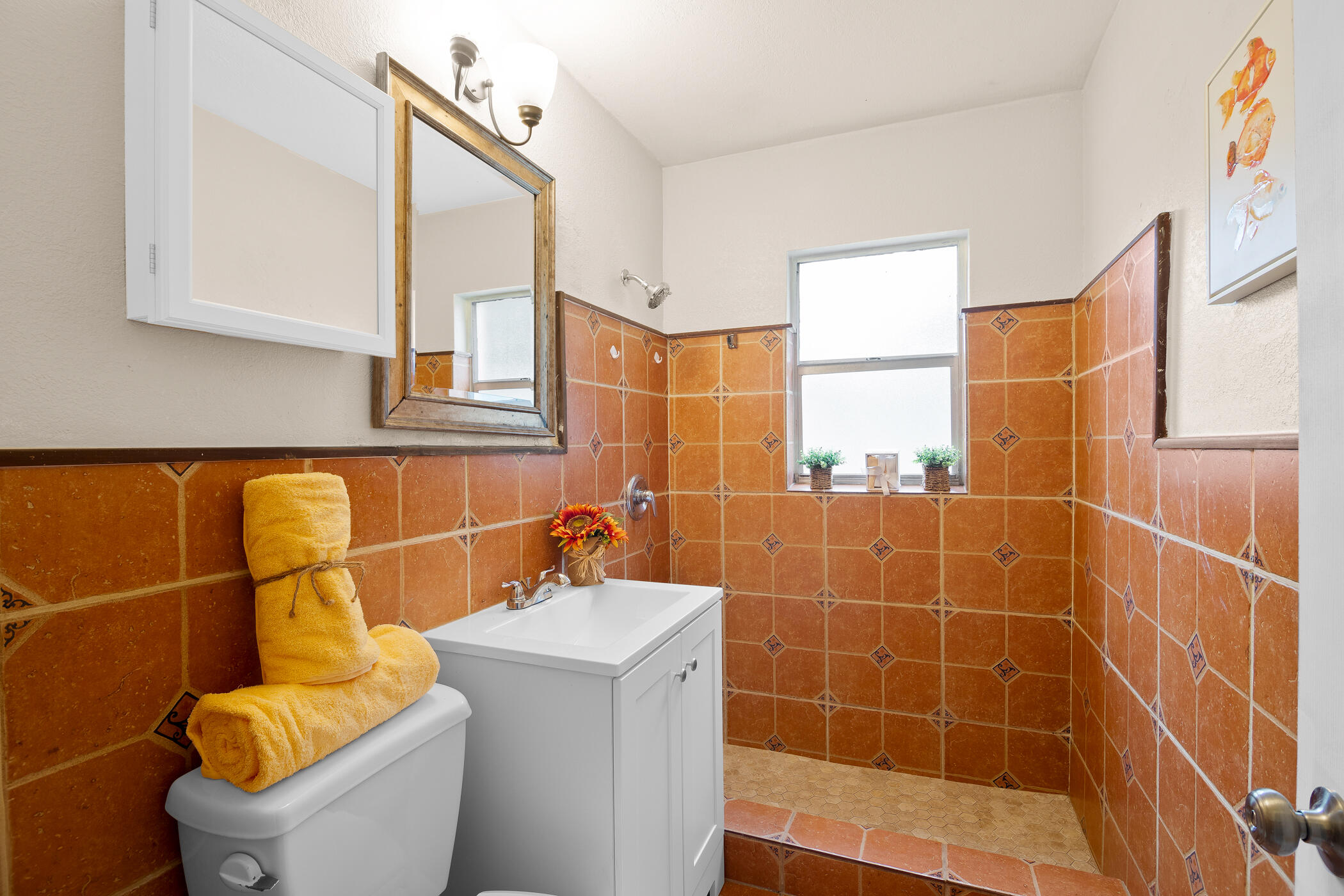 228 Beverly Road Cocoa, FL 32922 - Photo 14 of 18 228 Beverly Rd Renovated Bathroom