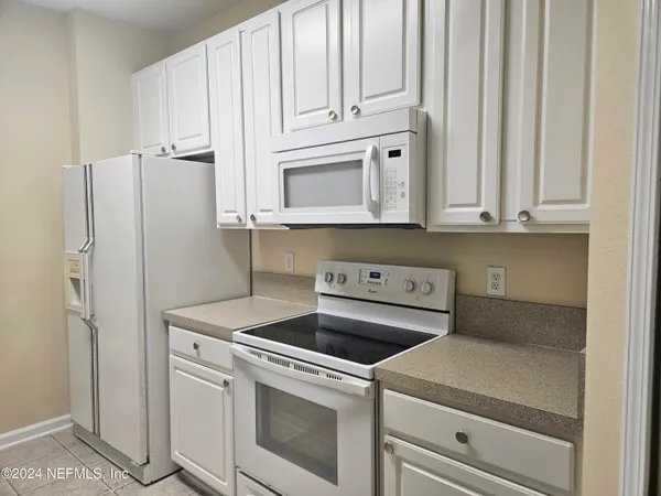 $1,795 | 7801 Point Meadows Drive, Unit 2101, Jacksonville, FL 32256