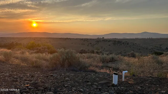 $136,000 | Nna Cottonwood Road, Unit LOT B (1407), Yakima, WA 98908