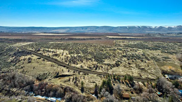 $136,000 | Nna Cottonwood Road, Unit LOT B (1407), Yakima, WA 98908
