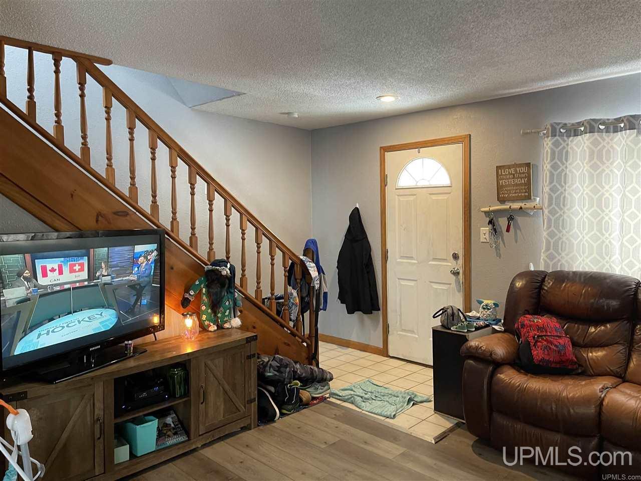 508 Division Street Hurley, WI 54534 - Photo 5 of 26