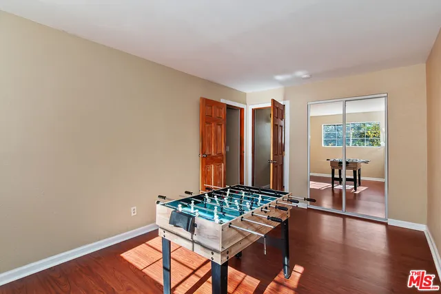 a car parked in front of a building