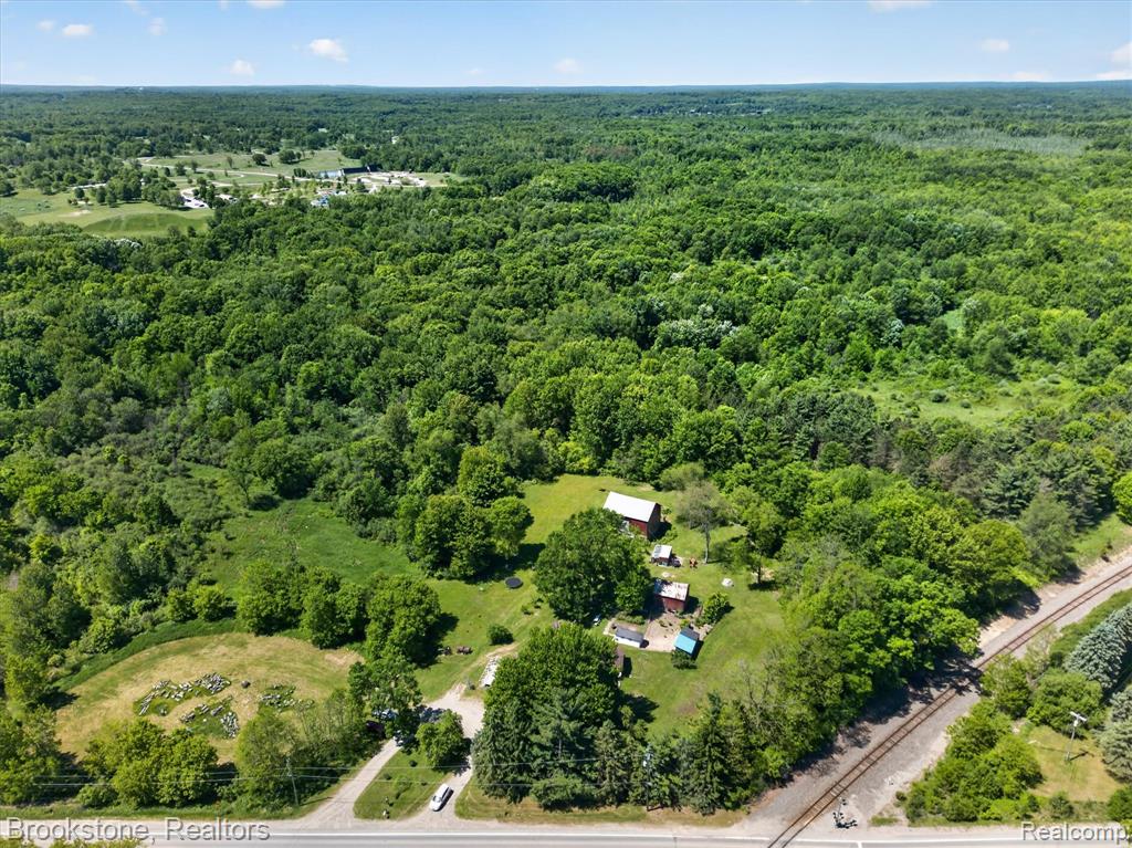 9449-9437 Andersonville Road Clarkston, MI 48346 - Photo 3 of 7