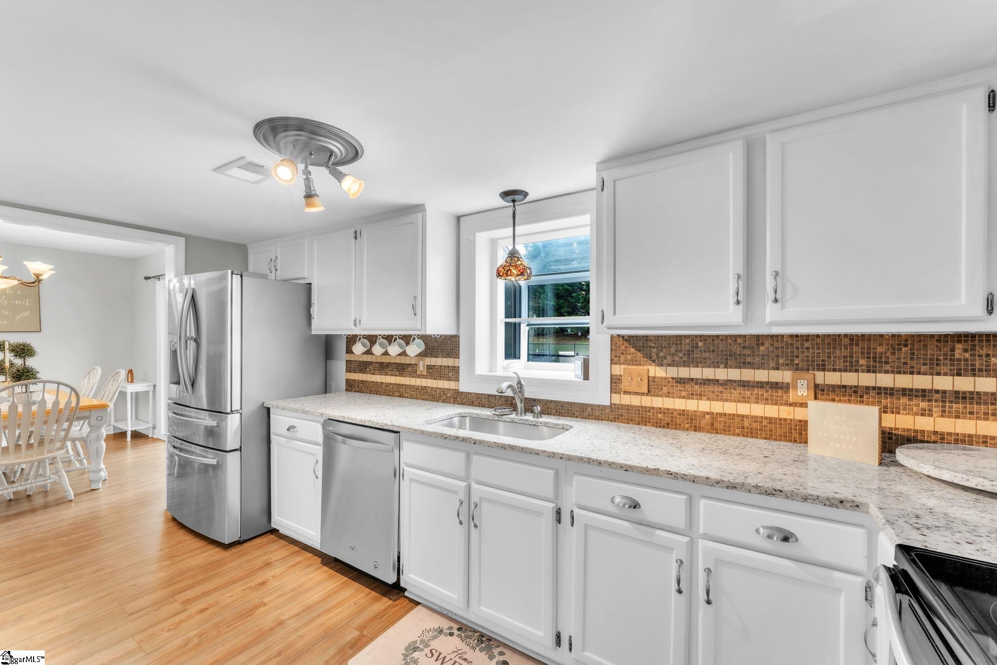 14 St Andrews Way Greenville, SC 29607 - Photo 11 of 31