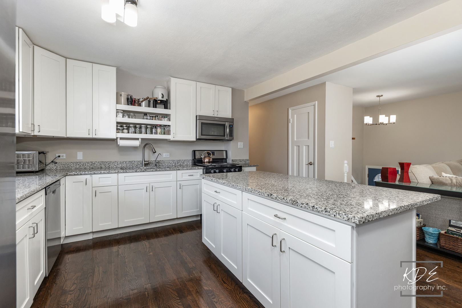 29W376 Wagner Road Naperville, IL 60564 - Photo 9 of 49 Gallery Image 9