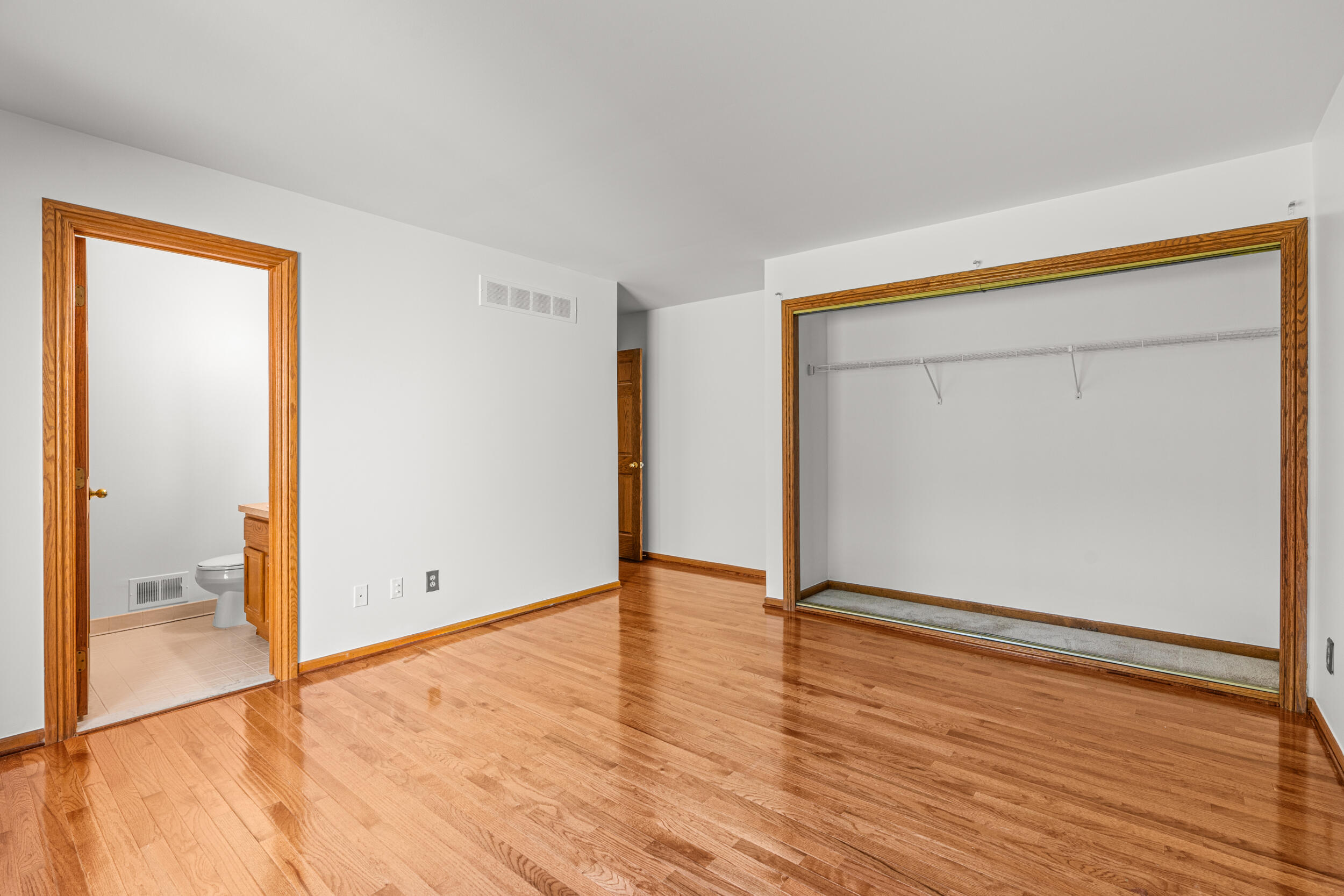 2415 Rochelle Park Drive Rochester Hills, MI 48309 - Photo 11 of 28 BEDROOM