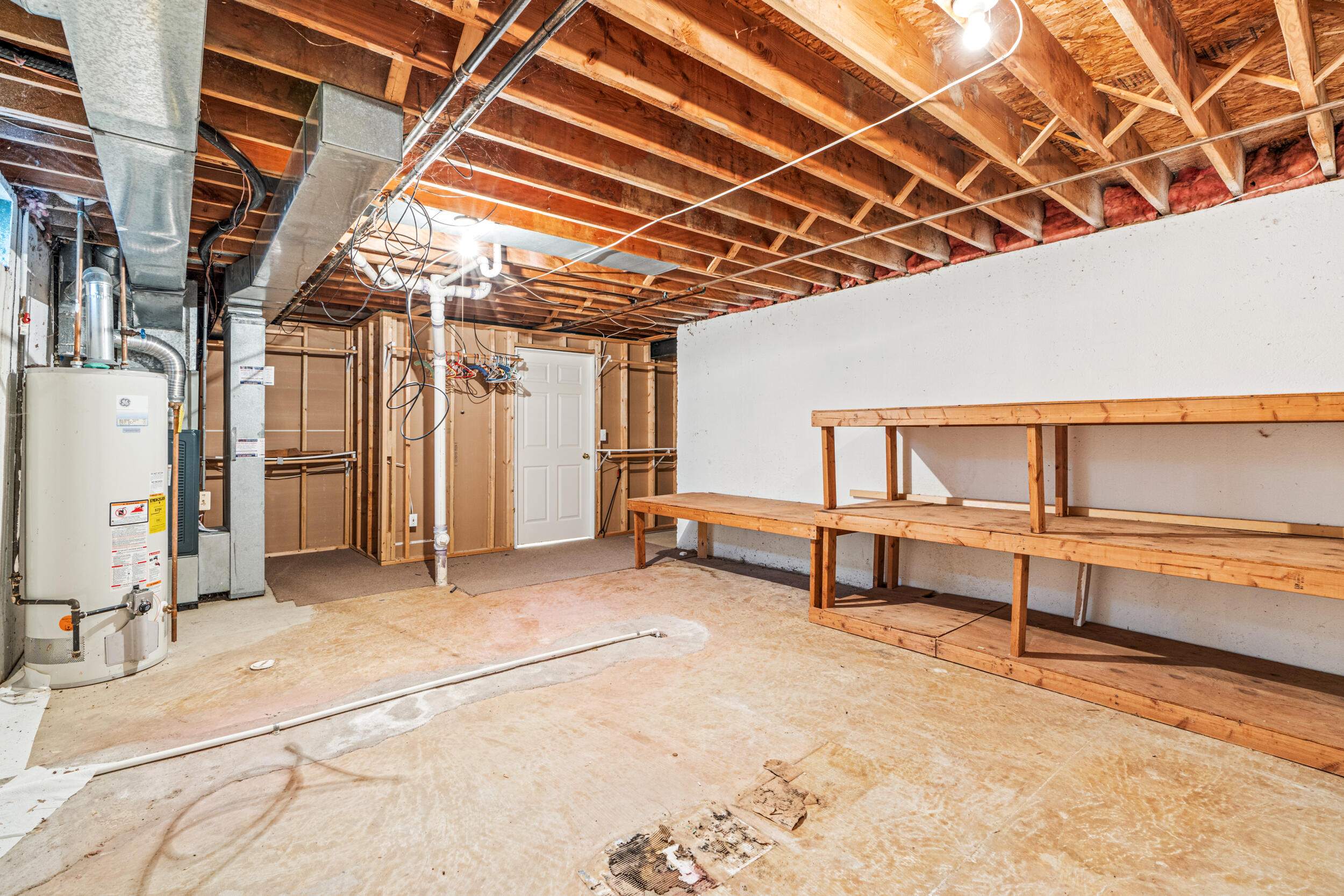 2415 Rochelle Park Drive Rochester Hills, MI 48309 - Photo 20 of 28 WORK/UTILITY ROOM