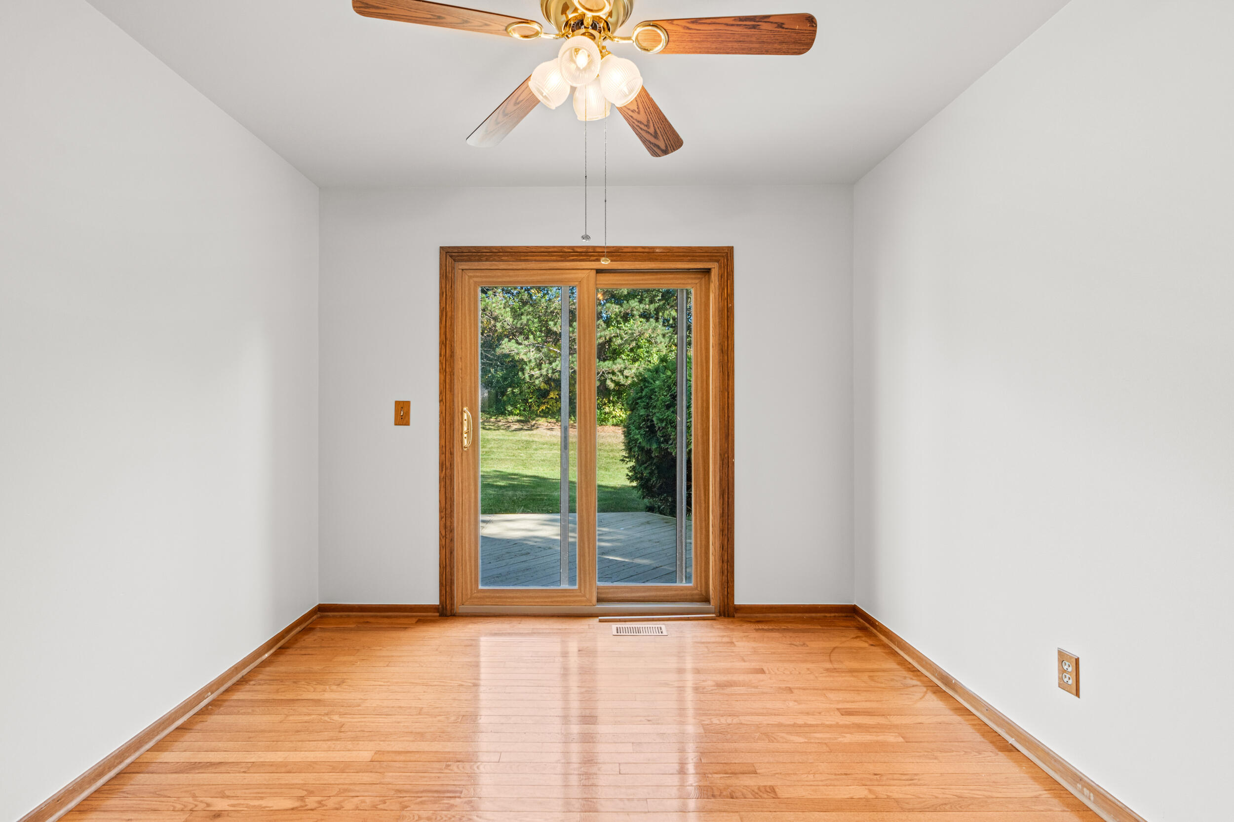 2415 Rochelle Park Drive Rochester Hills, MI 48309 - Photo 8 of 28 DINING NOOK