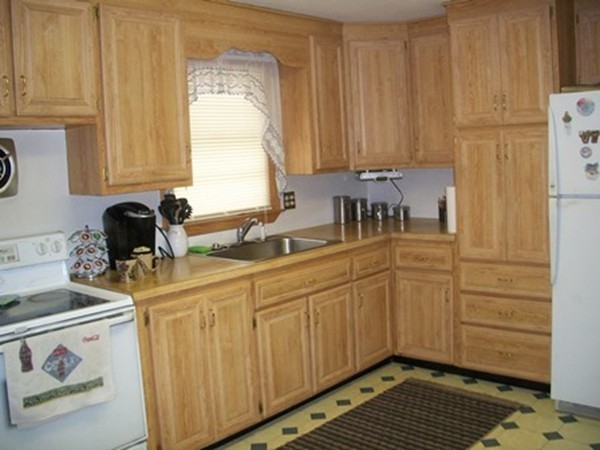 179 Bridle Path Road Springfield, MA 01118 - Photo 1 of 21