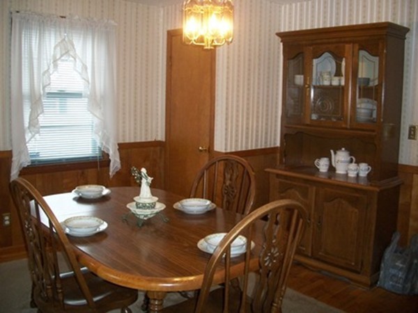 179 Bridle Path Road Springfield, MA 01118 - Photo 4 of 21