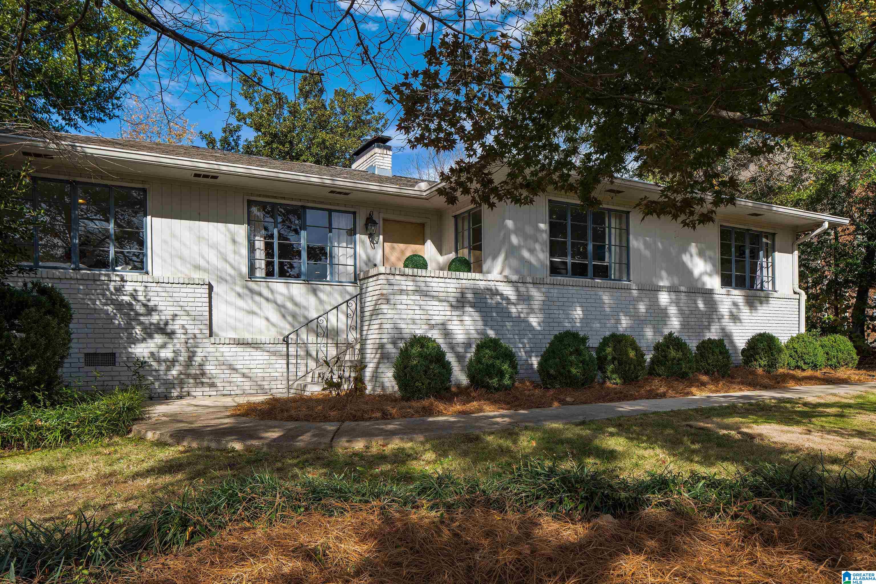 1984 Hickory Road Birmingham, AL 35216 - Photo 2 of 33