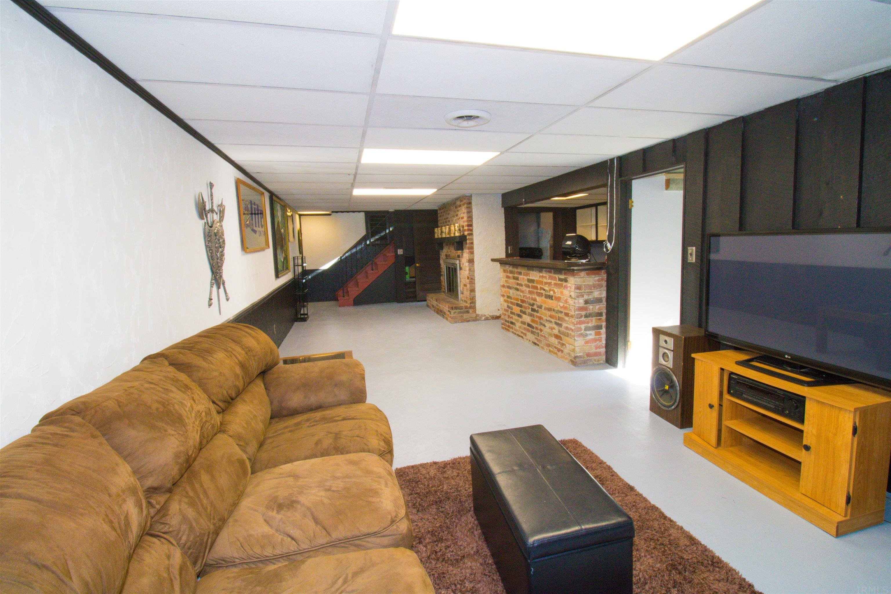 330 West Evergreen Road Evansville, IN 47710 - Photo 23 of 31 Gallery Image 23
