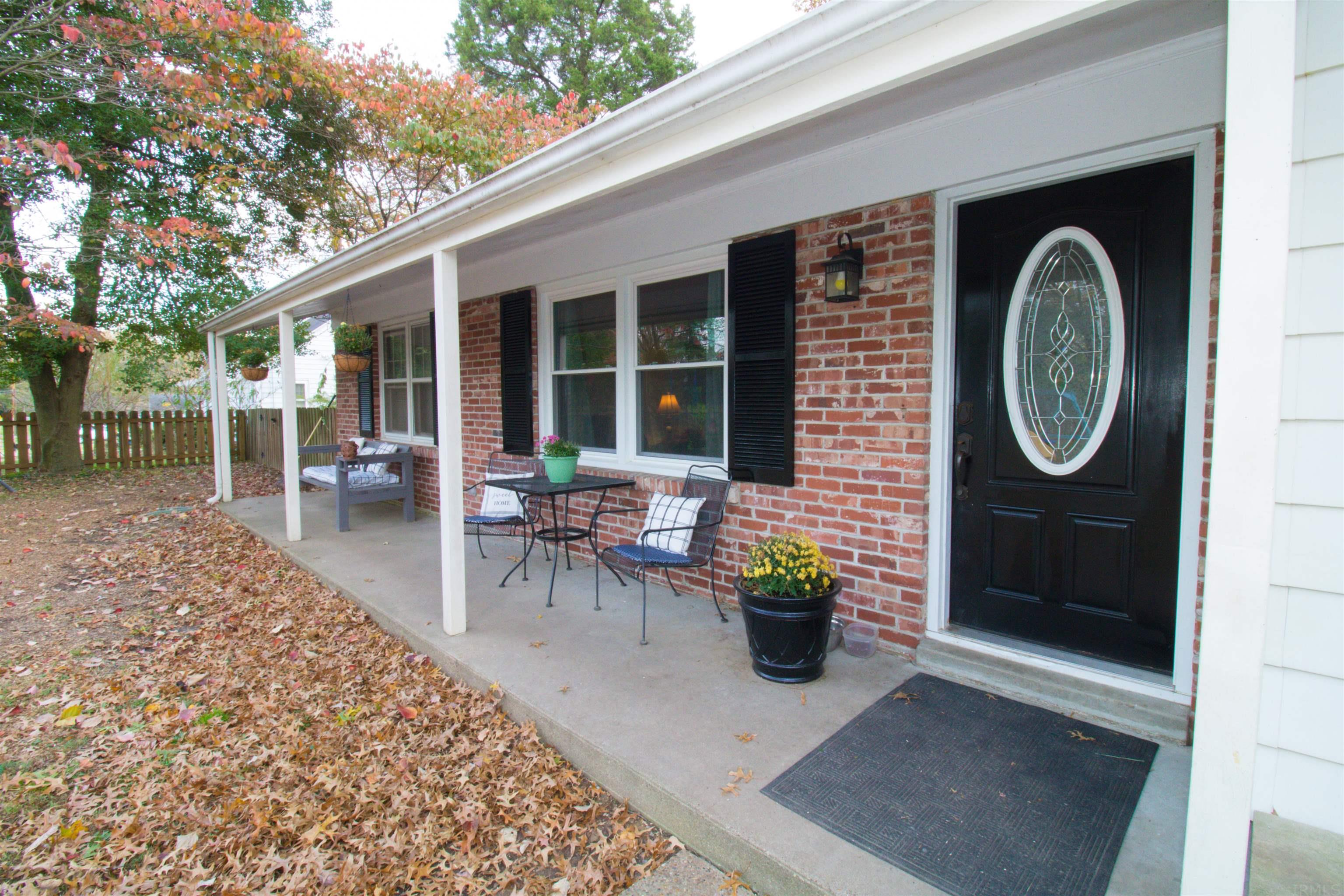 330 West Evergreen Road Evansville, IN 47710 - Photo 3 of 31 Gallery Image 3