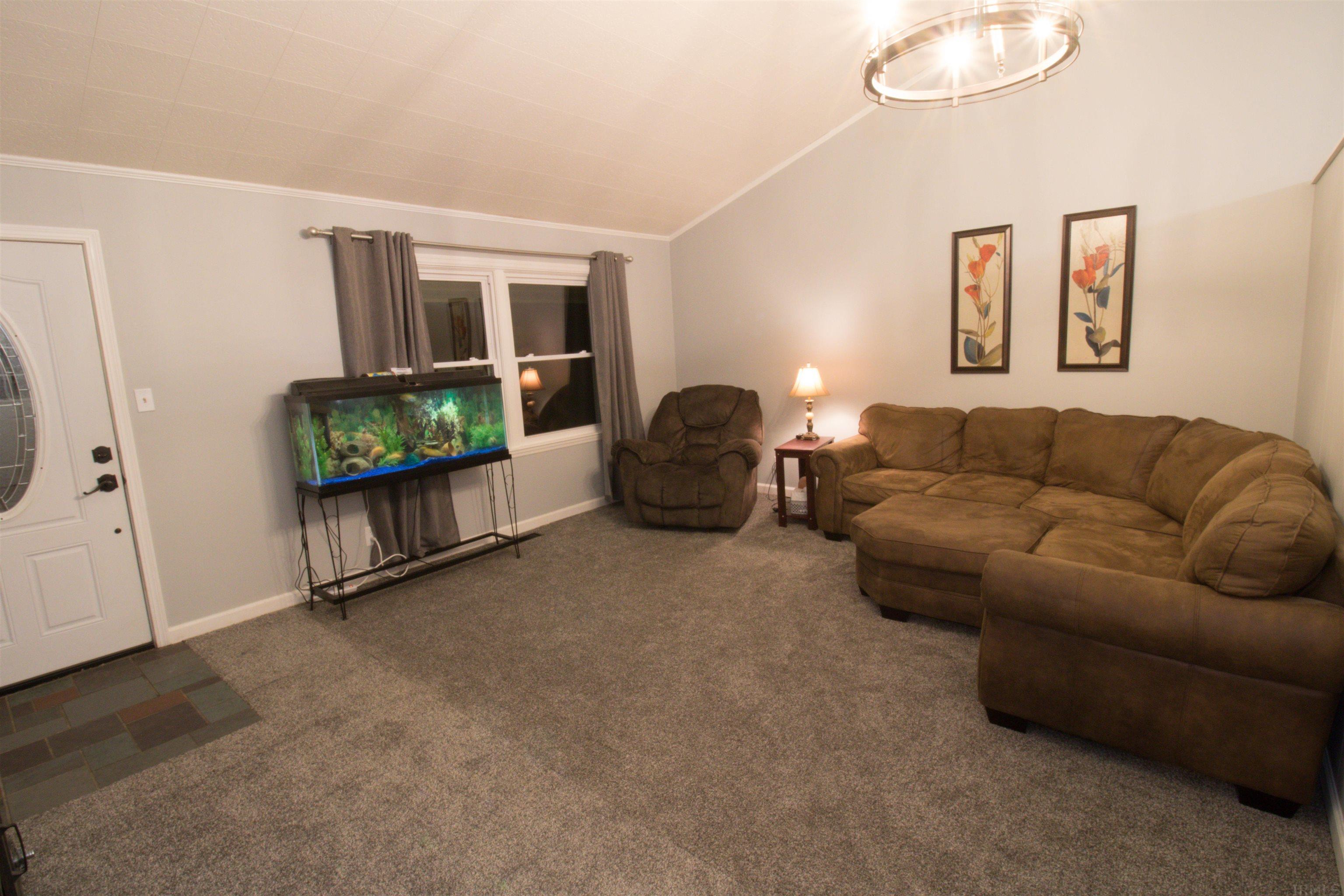 330 West Evergreen Road Evansville, IN 47710 - Photo 9 of 31 Gallery Image 9