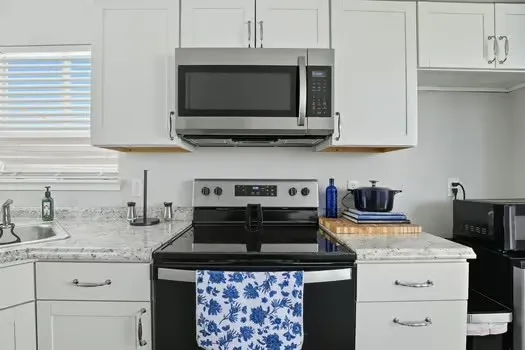 $90,000 | 18617 Egret Bay Boulevard, Unit 702, Webster, TX 77058