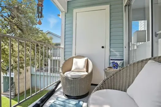 $90,000 | 18617 Egret Bay Boulevard, Unit 702, Webster, TX 77058