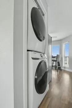 $90,000 | 18617 Egret Bay Boulevard, Unit 702, Webster, TX 77058