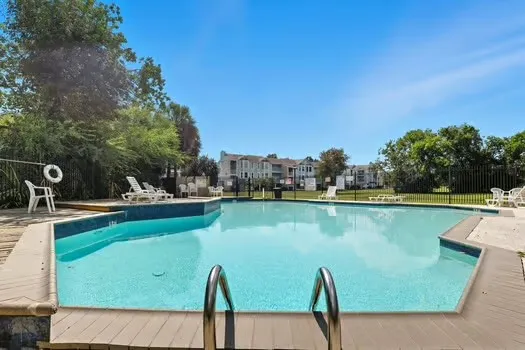 $90,000 | 18617 Egret Bay Boulevard, Unit 702, Webster, TX 77058