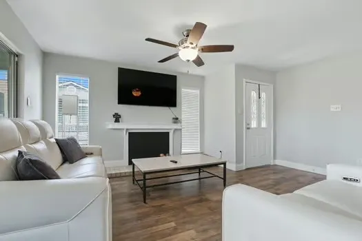 $90,000 | 18617 Egret Bay Boulevard, Unit 702, Webster, TX 77058