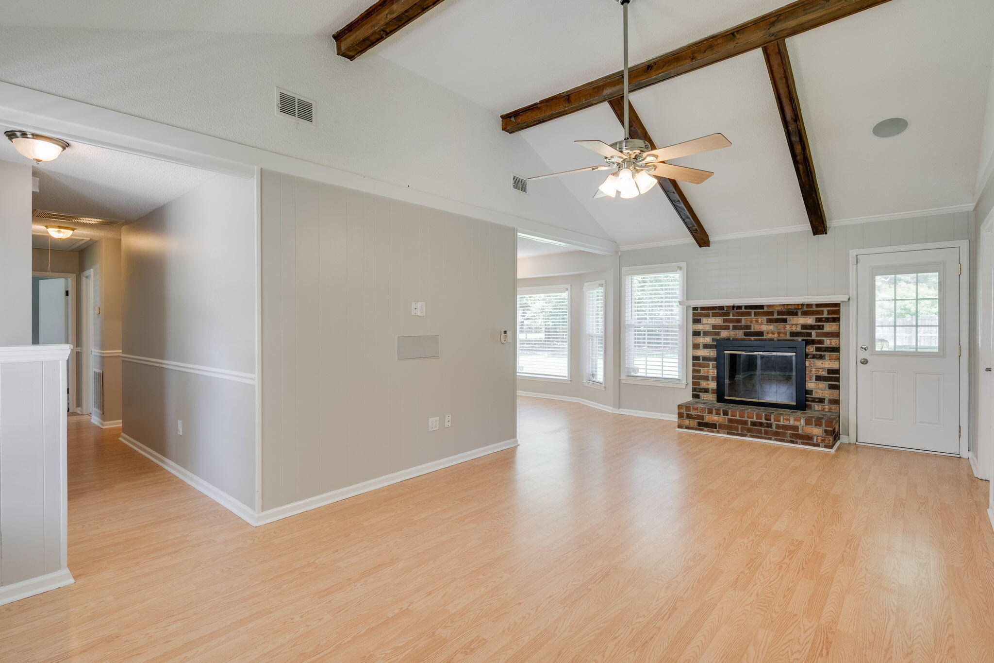 139 Marion Road Summerville, SC 29486 - Photo 4 of 28 4