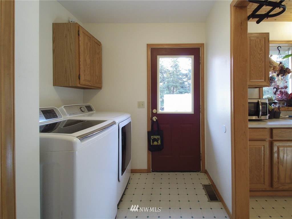 196 Gandalf Road Port Angeles, WA 98363 - Photo 16 of 25 Gallery Image 16